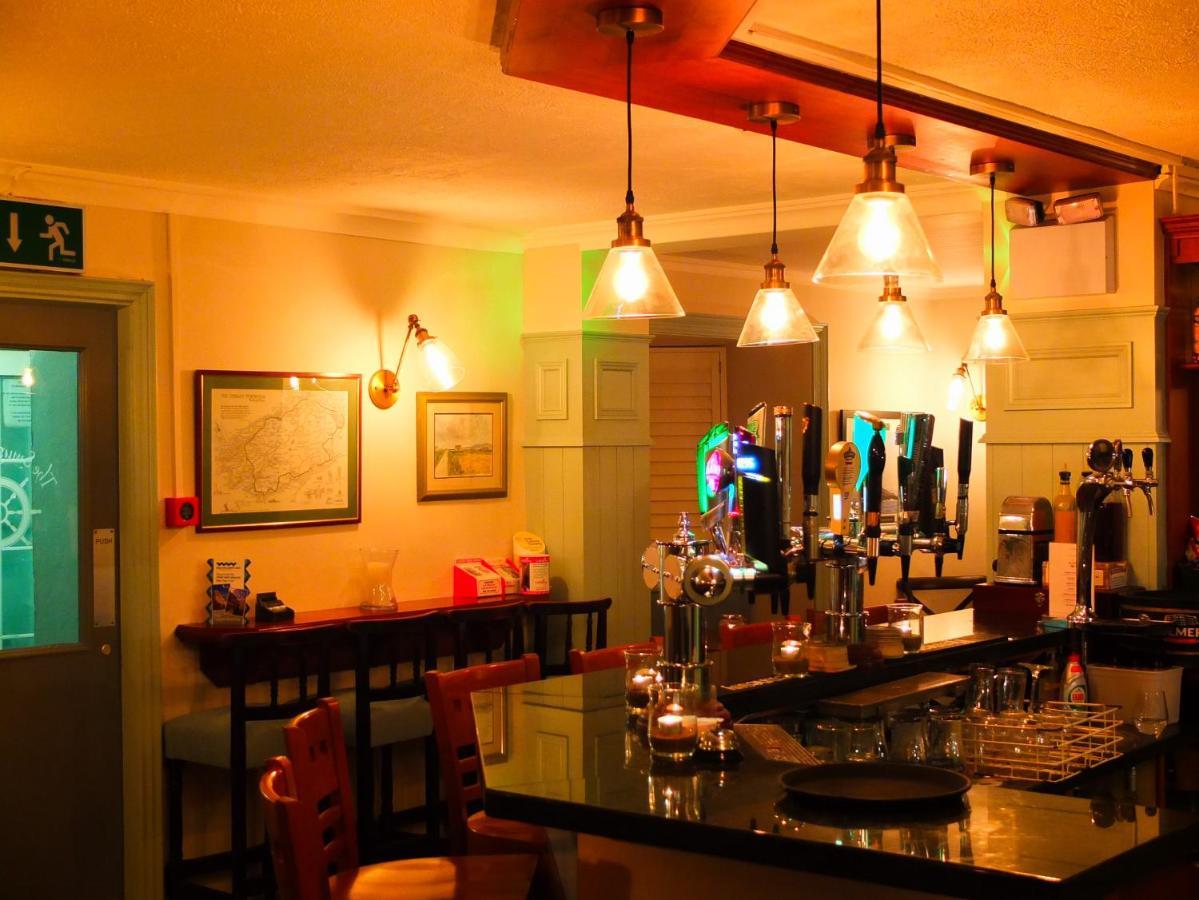 The Smugglers Inn Уотървил Екстериор снимка